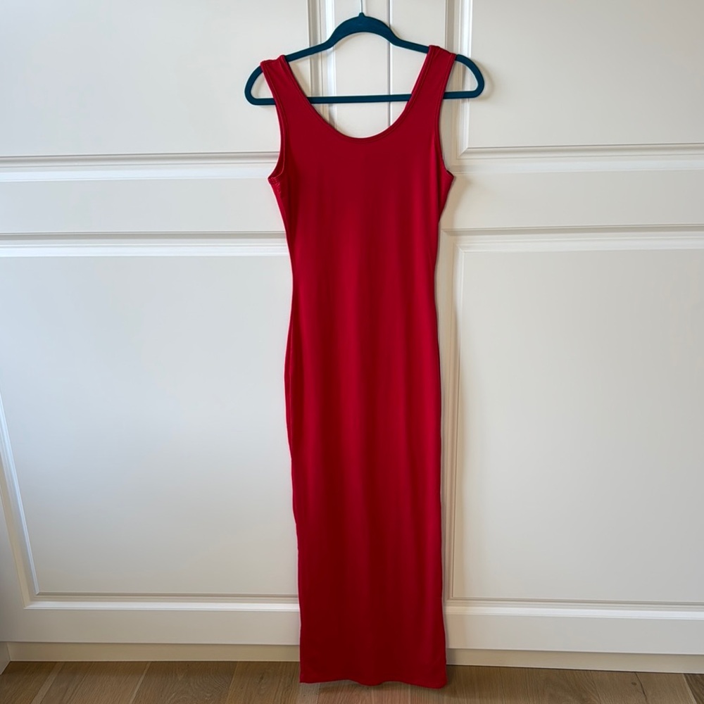 Elegant Red Sleeveless Dress